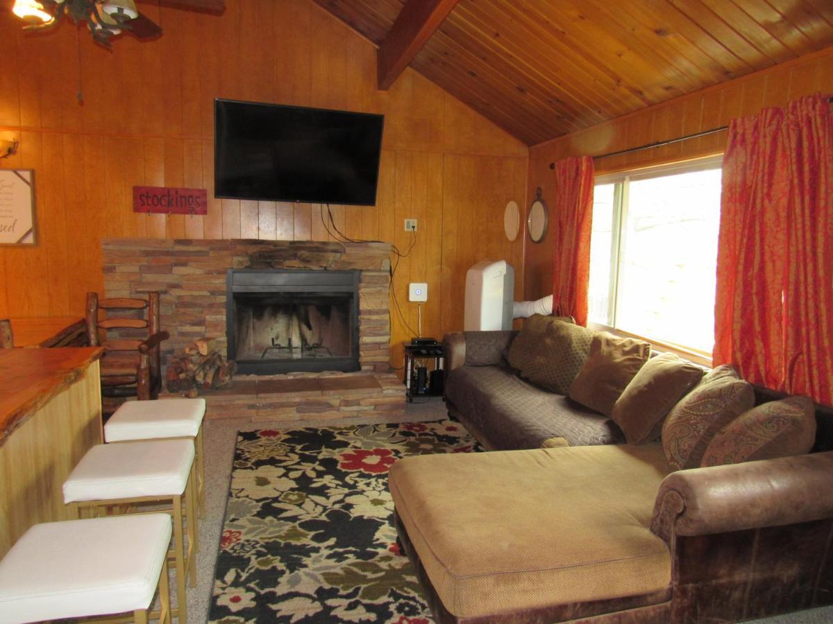 Hillside Hideaway -View Of Ski Slope From Charming Deck Big Bear Lake Exterior foto